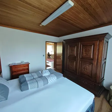 Apartmán O2 - Gehobene 4-zimmer 145qm Fuer 1-6 Personen 2x Dz 1x Zz Grafenwohr
